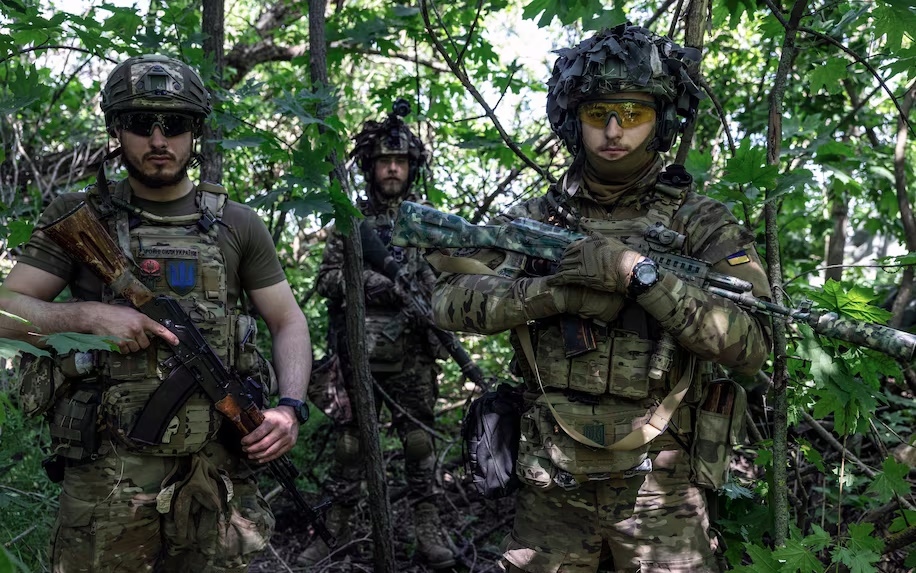 Trở ngại lớn Ukraine đối mặt sau khi chọc thủng phòng tuyến đầu của Nga